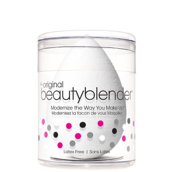 Спонж BeautyBlender Pure Спонж (белый) для нанесения макияжа. Самый мягкий и нежный. Подойдет для нанесения кремов, эмульсий и бб-кремов, поскольку распределяет средство очень тонким слоем.